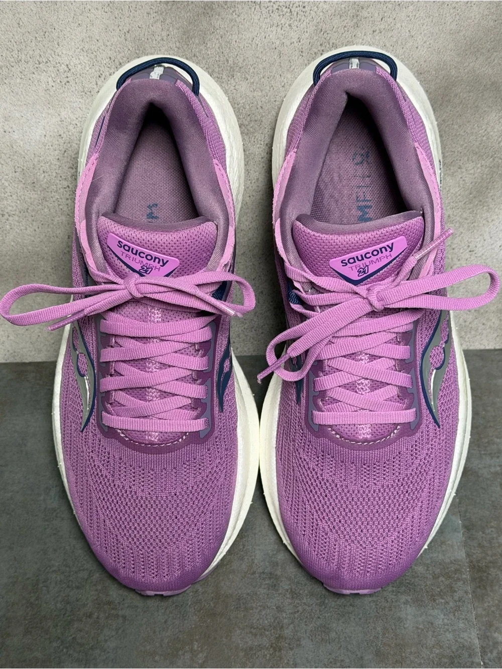 Saucony Triumph 21 Women's Purple Running Shoes S10881-32 Size 8